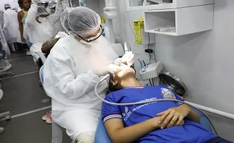 ODONTOMÓVEL  ATENDE ESTUDANTES E EDUCADORES NOS MUNICÍPIOS DE ITAETÊ E SERRA DOURADA
