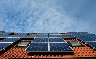PARCERIA LEVA ENERGIA SOLAR A ESCOLAS E ESTAÇÕES DO BRT DE SALVADOR