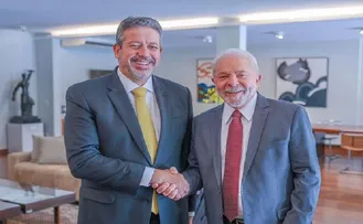 LULA RECEBE LIRA EM MEIO A RISCO DE DERROTA DO PL DAS FAKE NEWS