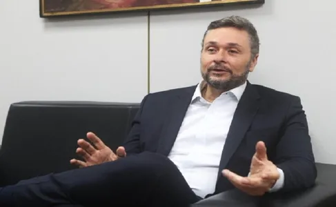 SECRETÁRIO DA FAZENDA APOIA FIM DE PPI DA PETROBRAS E DIZ QUE ACELEN TEM QUE TER SUA PRÓPRIA POLÍTICA