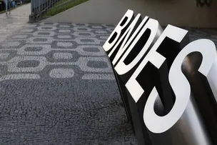 BNDES PERDE VALOR BILIONÁRIO APÓS VENDA DE AÇÕES DA PETROBRAS; APONTA OSP