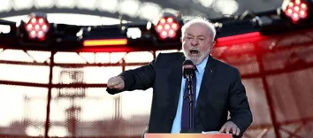 NA FRANÇA, LULA PEDE RECURSOS A PAÍSES RICOS PARA PROTEÇÃO DA AMAZÔNIA