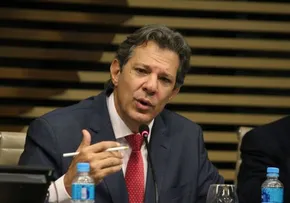 HADDAD SOBE O TOM E DIZ QUE COPOM CRIA PROBLEMAS MANTENDO TAXA SELIC