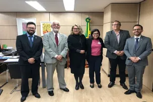 OBRAS SOCIAIS IRMÃ DULCE BUSCA IMPLEMENTAR CURSO DE MEDICINA; CONFIRA