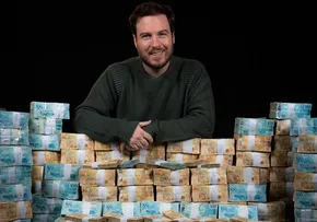 THIAGO NIGRO POSA COM R$ 10 MILHÕES E DIZ QUE FEZ FORTUNA EM 1 MINUTO