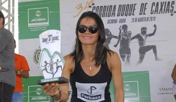 FERBASA LEVA A CAMPEÃ PARA CONVERSAR COM CRIANÇAS