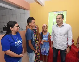 PREFEITURA COMPLETA 600 CASAS REFORMADAS PELO MORAR MELHOR EM PAU DA LIMA