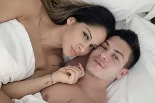 ARTHUR AGUIAR DIZ QUE MAÍRA CARDI NÃO ERA FELIZ PORQUE ELE COMIA CARNE VERMELHA