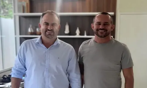 Deputado federal Ricardo Maia e o novo chefe do DNIT na Bahia, Roberto Alcântara - Créditos: Reprodução/Redes Sociais