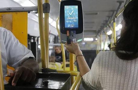 PROJETO PREVÊ PAGAMENTO DE PASSAGEM DE ÔNIBUS VIA PIX EM SALVADOR; SAIBA MAIS