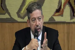 ARTHUR LIRA CRITICA SETORES CONTRÁRIOS À REFORMA TRIBUTÁRIA; VEJA