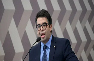 ADVOGADO BAIANO, COTADO PARA ÓRGÃO DE FISCALIZAÇÃO DO MINISTÉRIO PÚBLICO, DOOU R$ 1 MILHÃO A POLÍTICOS
