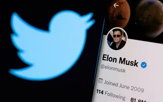 TWITTER MUDA LOGO DEFINITIVAMENTE E OS USUÁRIOS RECLAMAM: 'PARECE XVÍDEOS'