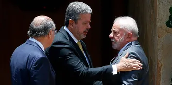COM OBJETIVO DE ALOCAR NOME DO CENTRÃO, LULA FALA EM MINI-REFORMA MINISTERIAL
