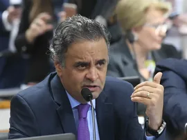 APÓS SER ABSOLVIDO, AÉCIO NEVES PRETENDE SER CANDIDATO A PRESIDENTE NOVAMENTE