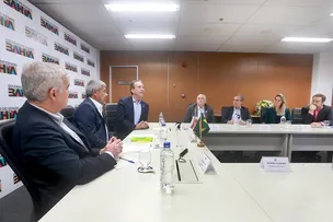 MICRO E PEQUENAS EMPRESAS BAIANAS SÃO RESPONSÁVEIS POR 70% DA EMPREGABILIDADE NO ESTADO, APONTA SEBRAE EM REUNIÃO COM JERÔNIMO