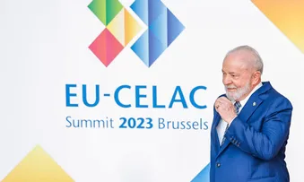 NA BÉLGICA, LULA CRITICA EXTREMISMOS E CONDENA GUERRA NA ABERTURA DA CELAC