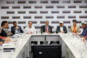 APÓS ANÚNCIO DE INVESTIMENTO, JERÔNIMO TEM ENCONTRO COM REPRESENTANTES DA AGRICULTURA FAMILIAR, EM SALVADOR
