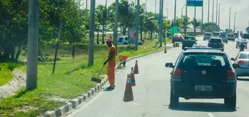 MORADORES DOS CONDOMÍNIOS DO LITORAL NORTE LISTAM PROBLEMAS NA ESTRADA DO COCO E DIZEM QUE CLN É OMISSA