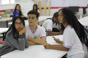 ESTUDANTES BAIANOS VOLTAM ÀS AULAS APÓS FÉRIAS DE SÃO JOÃO