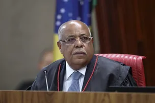 MINISTRO DO STE MULTA BOLSONARO E BRAGA NETTO POR DESCUMPRIMENTO DE DECISÃO; CONFIRA VALOR