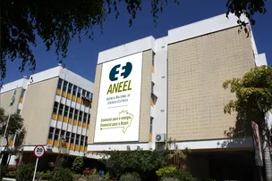 CONTA DE LUZ PODE TER REAJUSTE MÉDIO DE 8% EM 2026, ESTIMA ANEEL