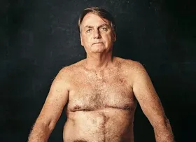 FOTO DE BOLSONARO SEM CAMISA IRRITA CÚPULA DO PL, DIZ COLUNA