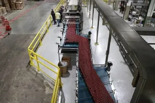 COMITIVA DA SDE VISITA CERVEJARIA QUE EMPREGA QUASE 1,2 MIL PESSOAS NA BAHIA