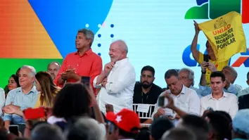 LULA ANUNCIA RETOMADA DA FIOL E PROMETE ENTREGAR OBRA COMPLETA ANTES DO FINAL DO MANDATO