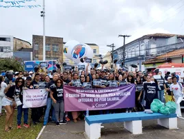 PROFISSIONAIS DE ENFERMAGEM DA BAHIA PROTESTAM PELO PISO SALARIAL NO 2 DE JULHO