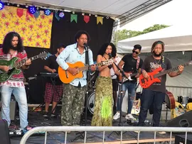 ‘PRATA DA CASA’ - MELQUISHOW & BANDA SE APRESENTAM NO SARAU DE ITAPUÃ, EM EVENTO COM ACESSO GRATUITO
