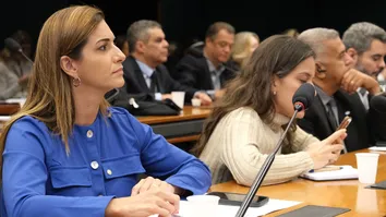 ROBERTA ROMA DIZ “NÃO” À PROPOSTA DE REFORMA TRIBUTÁRIA