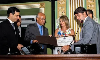 ESPOSA DE CONSELHEIRO DO TCE-BA É NOMEADA PARA GABINETE DO TCM
