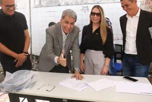 DIRETORIA DA MÚTUA ASSINA ORDEM DE SERVIÇO PARA A SEDE PRÓPRIA
