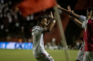 VITÓRIA VENCE O SPORT E VOLTA À LIDERANÇA DA SÉRIE B