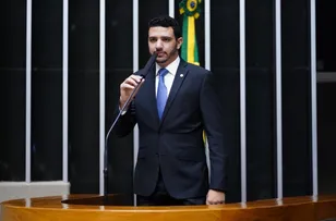 "NOSSA PROPOSTA É QUE O PIX SEJA GRATUITO PARA MICROEMPREENDEDORES INDIVIDUAIS E MICROEMPRESAS", DIZ DEPUTADO