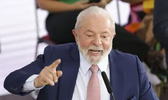 PRESIDENTE DEFENDE DESTINAÇÃO DE IMÓVEIS DA UNIÃO ABANDONADOS PARA SEM-TETO