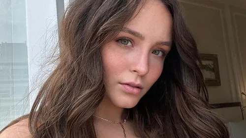 LARISSA MANOELA ESTARIA COM DEPRESSÃO, SEGUNDO JORNAL
