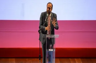 MINISTRO DE MINAS E ENERGIA ANTECIPA RETORNO APÓS APAGÃO NO BRASIL