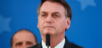 DEFESA DE BOLSONARO VAI ENTRAR COM QUEIXA-CRIME POR CALÚNIA E DIFAMAÇÃO CONTRA HACKER