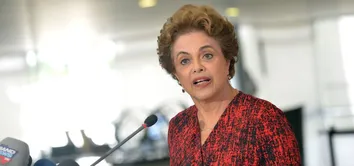PT APRESENTA PROJETO PARA ANULAR IMPEACHMENT DE DILMA ROUSSEFF