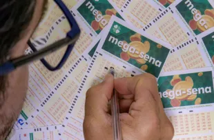 BOLÃO NA BAHIA GANHA PRÊMIO DE MAIS DE R$ 4 MILHÕES DA MEGA-SENA