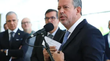 LIRA DIZ QUE VOTO DE CAMPOS NETO FOI TÉCNICO, E BC INDEPENDENTE É VITÓRIA DO PAÍS