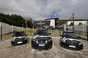 CAMPO FORMOSO: GOVERNO INAUGURA DELEGACIA TERRITORIAL E COMPLEXO POLIESPORTIVO