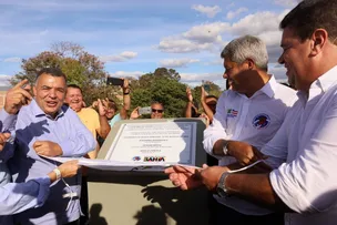 GOVERNADOR ENTREGA OBRAS NO MUNICÍPIO LIVRAMENTO DE NOSSA SENHORA; CONFIRA