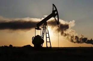 PETRÓLEO SOBE DIANTE DA APROXIMAÇÃO DO FURACÃO IDALIA