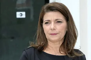 ADÉLIA PINHEIRO EMITE COMUNICADO SOBRE GREVE DOS PROFESSORES NA BAHIA, COM POSSIBILIDADE DE PUNIÇÕES