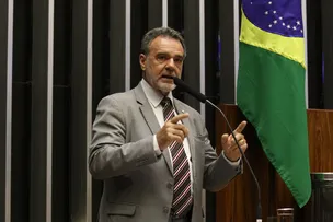 DANIEL ALMEIDA CELEBRA LANÇAMENTO DO PAC E SOLICITA INSTALAÇÃO DE IF EM MUNICÍPIOS BAIANOS