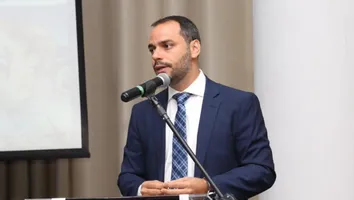 EXCLUSIVO: VEREADOR DIZ QUE CONSTRUÇÃO DE TORRES PRÓXIMO AO BURACÃO INFRINGE PLANO DIRETOR DE DESENVOLVIMENTO URBANO