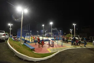 SALVADOR: PREFEITURA INAUGURA DUAS NOVAS PRAÇAS EM PARIPE E ENTREGA 120 CASAS REFORMADAS PELO MORAR MELHOR